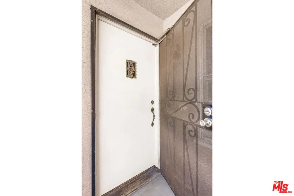 2215 Allesandro Way, Los Angeles, California 90039 home-pic-3